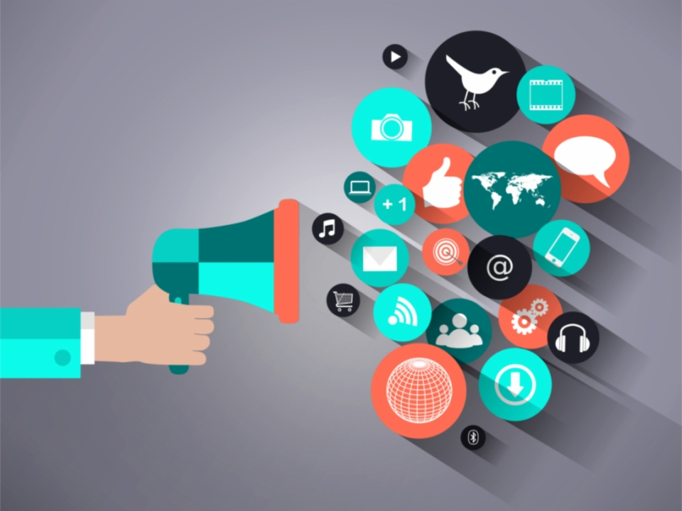 The Role of Social Media in the Paris Escort Industry